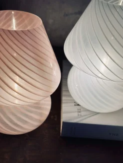 Mushroom Medium – Hvid mundblæst glas