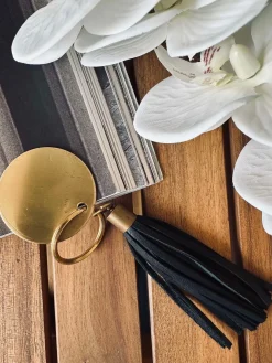 Nøglering med kvast - Black leather