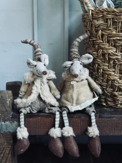 Nissemus - Siddende Pige