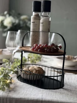 Opbevaring i metal og bambus