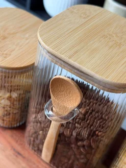 Opbevaringsglas med bambuslåg og ske - Flere størrelser