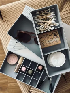 Organizer i flere lag - Grå