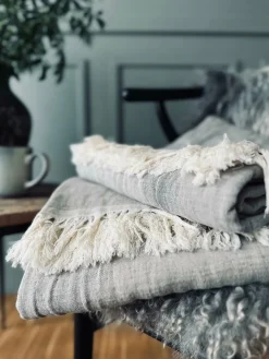 Plaid vævet med kork – Nature grey mix