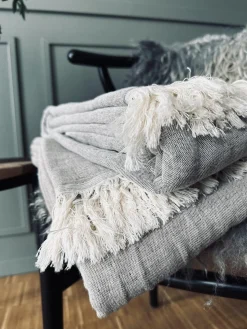 Plaid vævet med kork – Nature grey mix