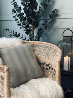 Pude med fyld - Grå / Mint strib 43x43