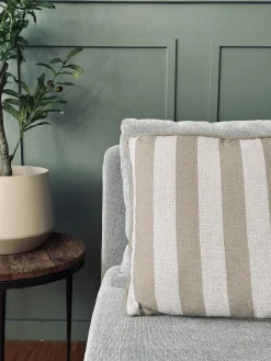 Pude med fyld - Natur / salvie 43x43