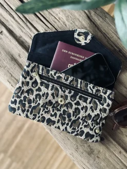 Pung Aura Leopard