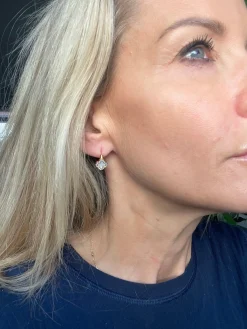 Øreringe ELLIE - forgyldt og besat med zirkoner