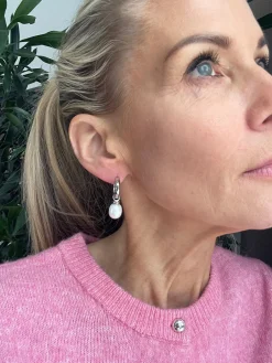 Øreringe Signe - med ferskvandsperler - rhodium belagt