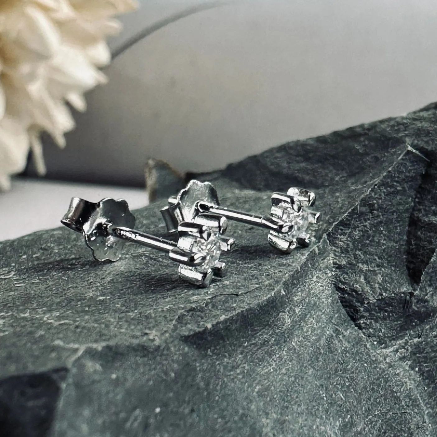 Ørestikker GIA - Klar Silver