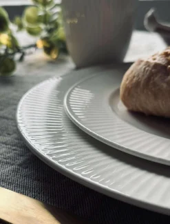 Riflet porcelæn til 4 personer - 16 dele