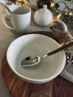 Riflet porcelæn til 4 personer - 16 dele