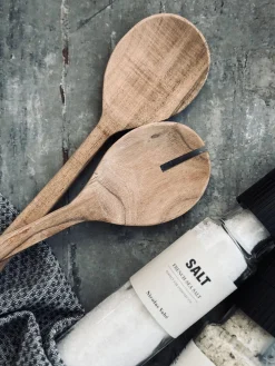 Salatbestik i olieret akacia træ