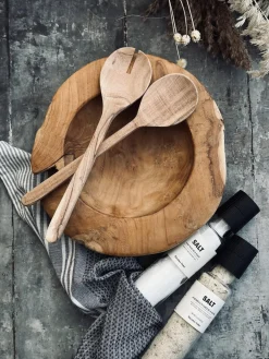 Salatbestik i olieret akacia træ