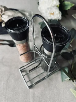 Salt og peber sæt i holder