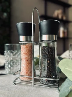 Salt og peber sæt i holder