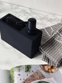 Sæbedispenser med svamp