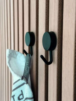 Selvklæbende knage - Sort eller hvid