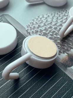 Selvklæbende knage - Sort eller hvid