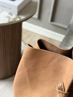 Shopper i blød skindkvalitet - Sand