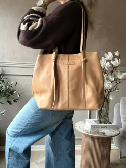 Shopper i blød skindkvalitet - Sand