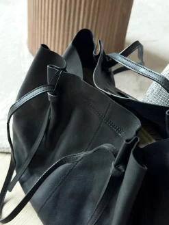 Shopper i blød skindkvalitet - Sort