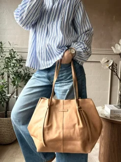 Shopper XL i blød skindkvalitet - Sand