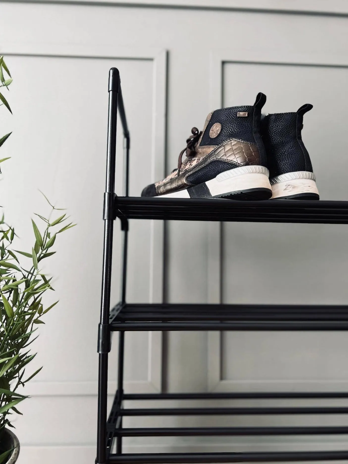 Skoreol med 4 hylder