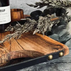 Skærebræt i olieret akacia træ - 38 cm