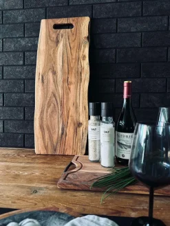 Skærebræt i olieret akacietræ