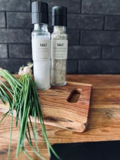 Skærebræt i olieret akacietræ