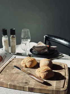 Skærebræt med saftrille