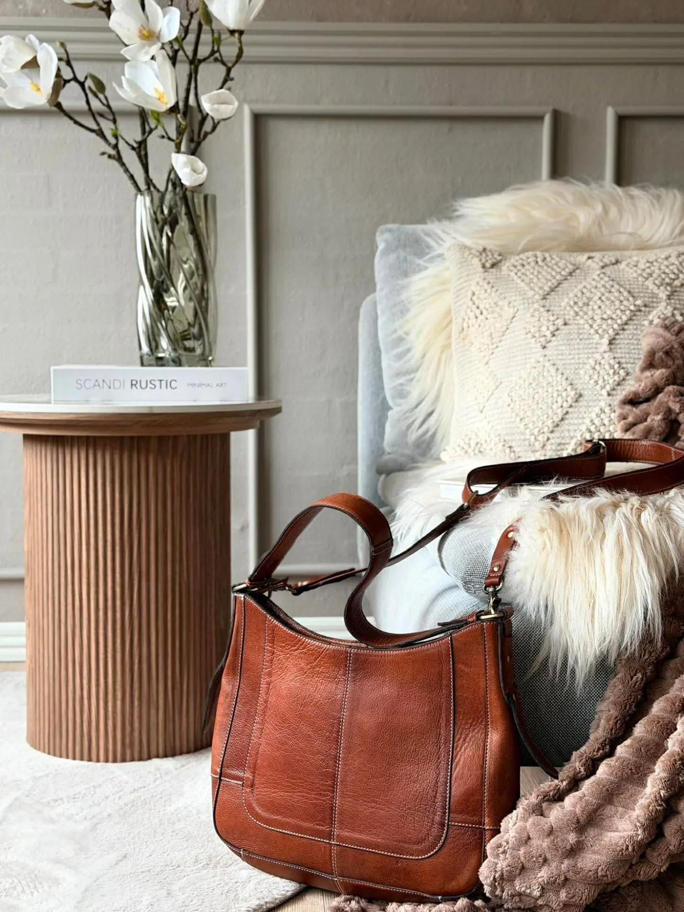 Skuldertaske Neri Small - Walnut