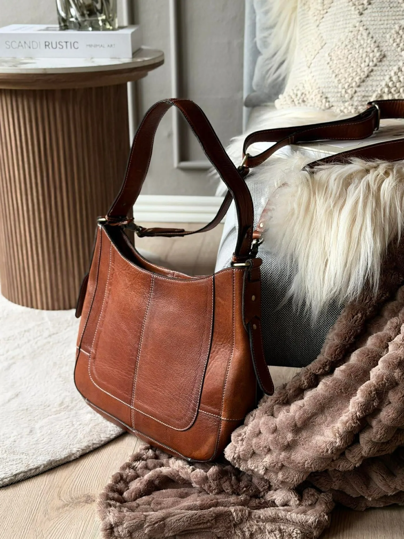 Skuldertaske Neri Small - Walnut