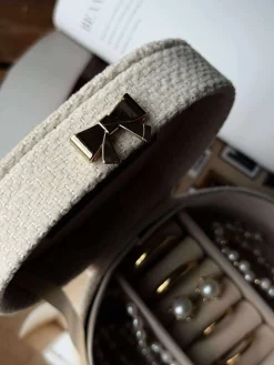 Smykkeskrin med sløjfe