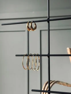 Smykkestativ i sort metal