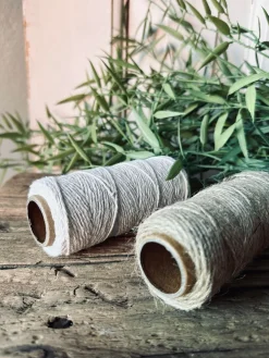 Snor til dekoration , 2 stk hvid / brun