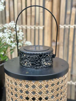 Solar lanterne - French