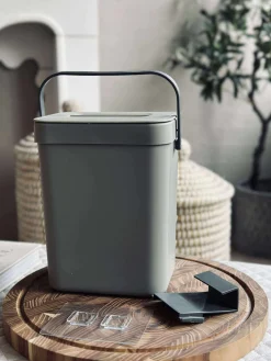 Spand med låg og ophæng