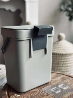 Spand med låg og ophæng