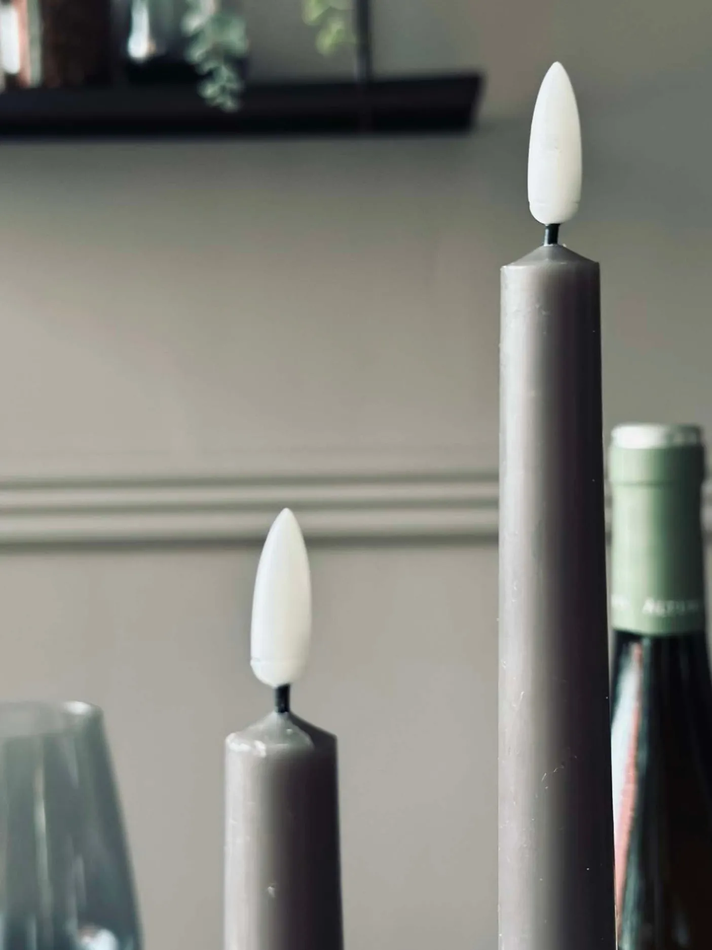 Stagelys / Sæt med 2 stk og fjernbetjening – Grå 24 cm