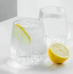 Stilrene plastikglas til hverdag og fest - 4 stk