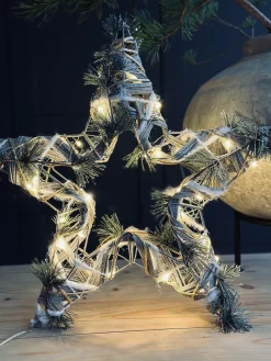 Stjerne med LED lys og gran - 40cm