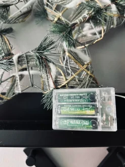 Stjerne med LED lys og gran - 40cm