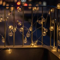 Stor Lyskæde med 50 LED pære og farveskift - Godkendt til inde og ude