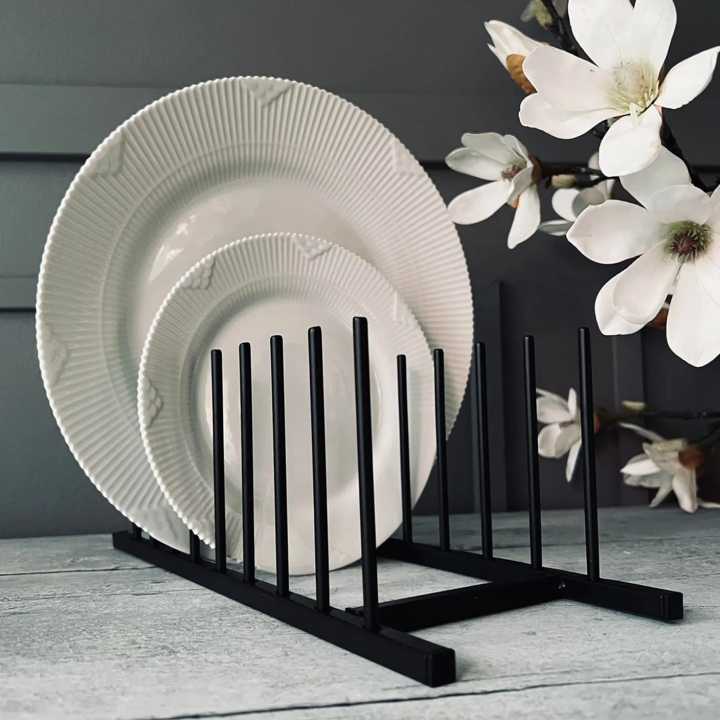 Tallerken stativ i sort metal - 8 tallerkner
