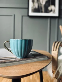 Tekop med guld hank – Blå