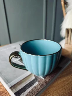 Tekop med guld hank – Blå