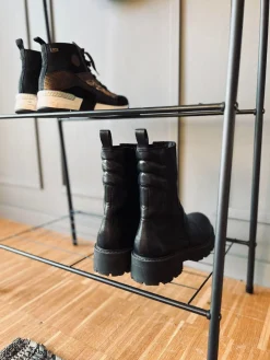 Tøjstativ med 2 hylder - Sort metal