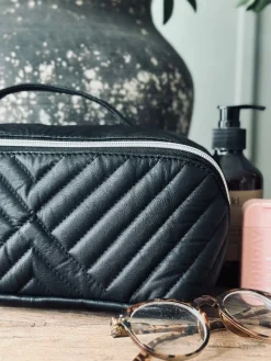 Toilettaske VIAMAJA - Black leather